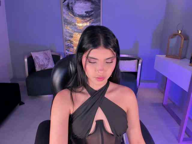 Modelo: MiaLaurence