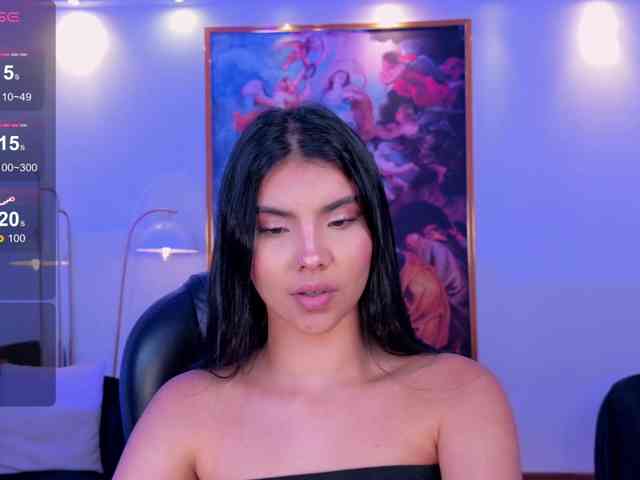 MiaLaurence