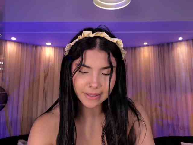 MiaLaurence
