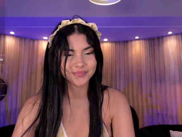 MiaLaurence