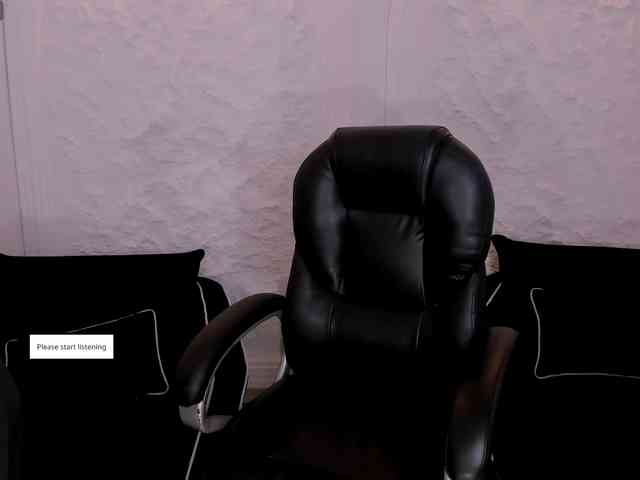 MiaLaurence