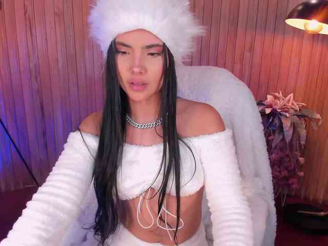 MiaLaurence Live Webcam on BongaCams