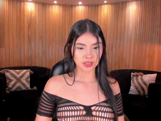 MiaLaurence