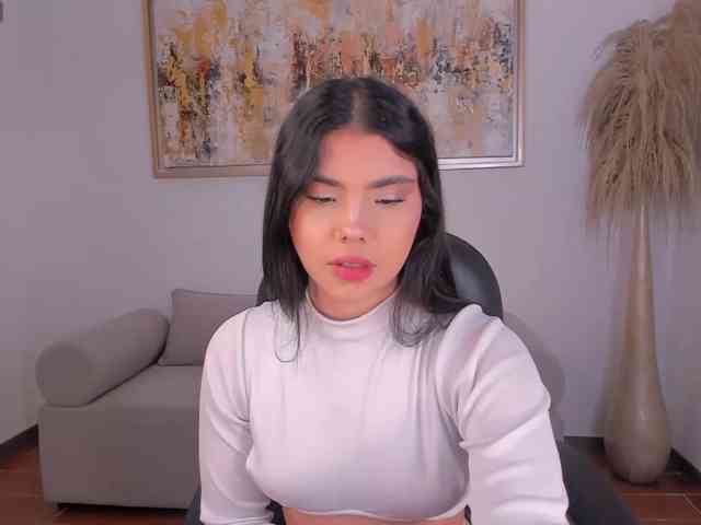 MiaLaurence