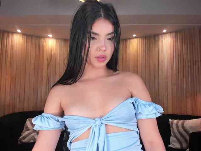 MiaLaurence