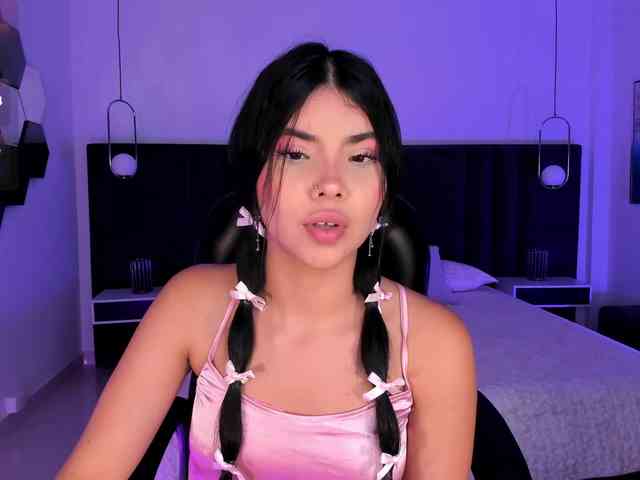 MiaLaurence