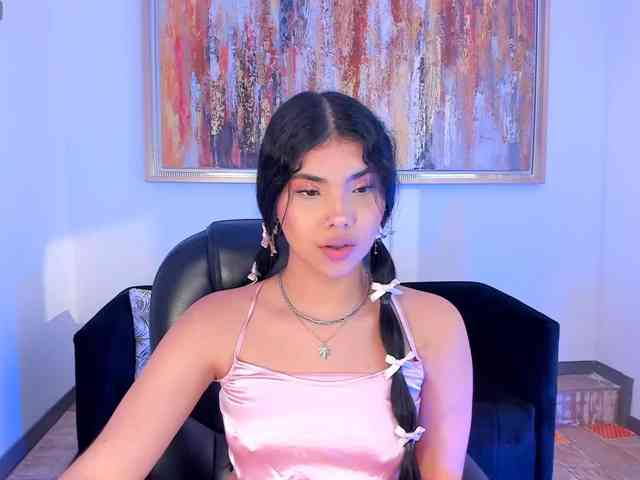 MiaLaurence