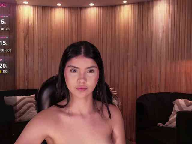 MiaLaurence