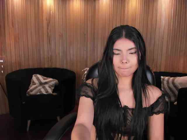 MiaLaurence
