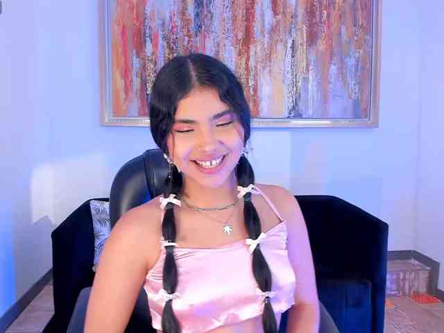 MiaLaurence