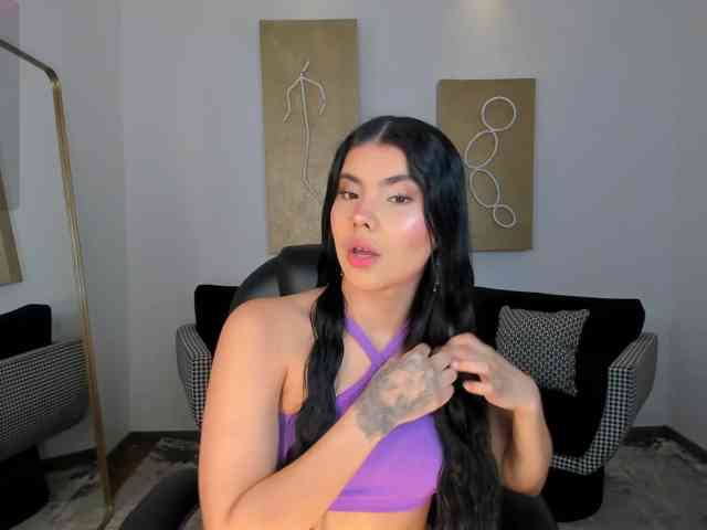 MiaLaurence