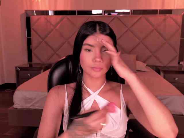 MiaLaurence