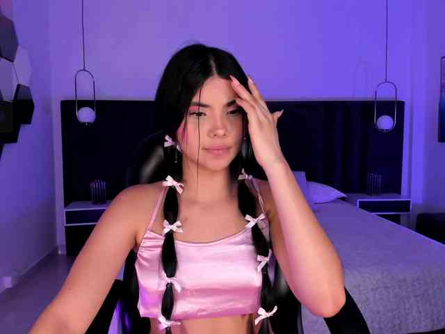 MiaLaurence