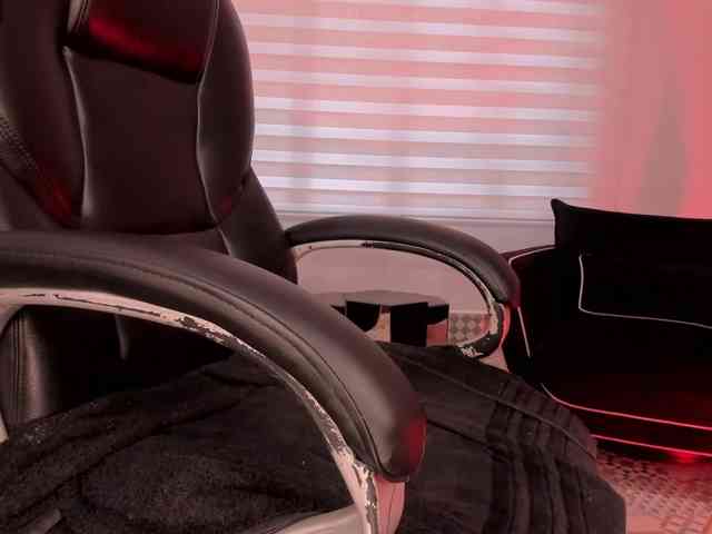 MiaLaurence