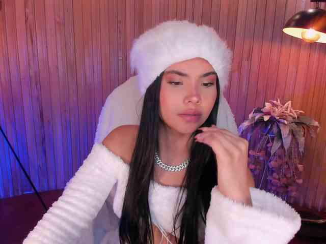 MiaLaurence