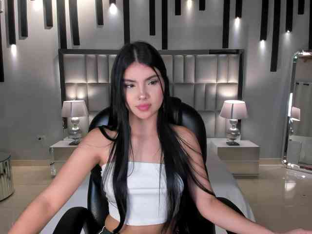 Modelo: MiaLaurence