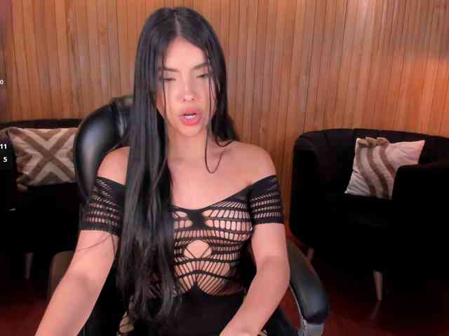 MiaLaurence