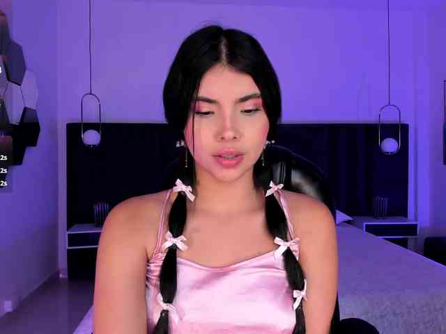 MiaLaurence