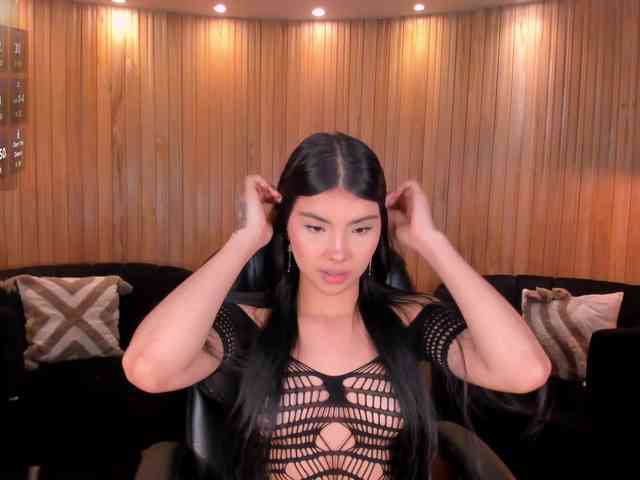 MiaLaurence