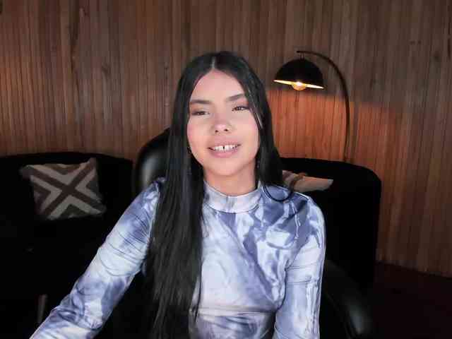 MiaLaurence