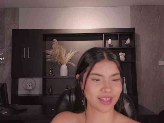 MiaLaurence
