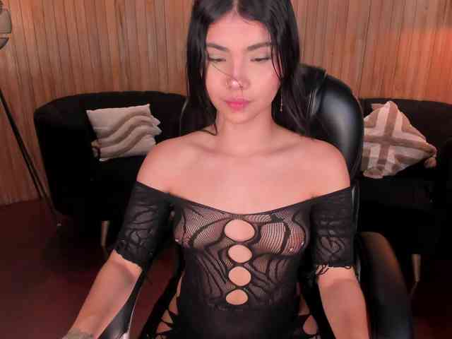 Modelo: MiaLaurence