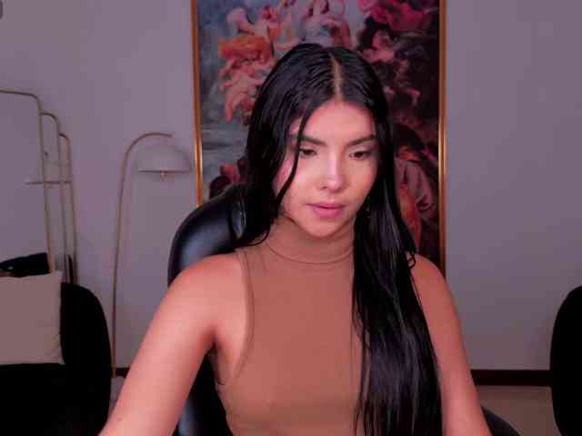 MiaLaurence