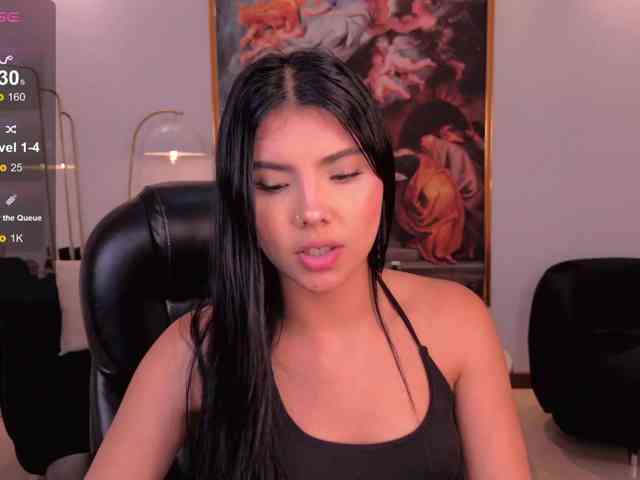 MiaLaurence