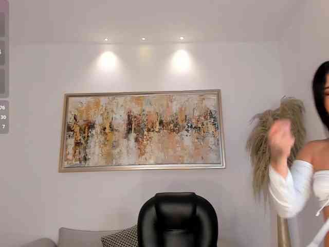 MiaLaurence