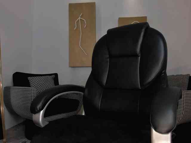 MiaLaurence