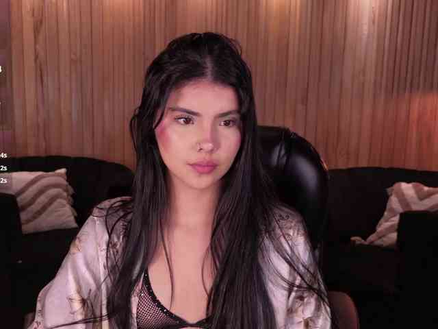 MiaLaurence