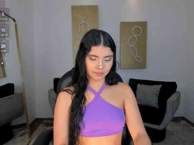 MiaLaurence