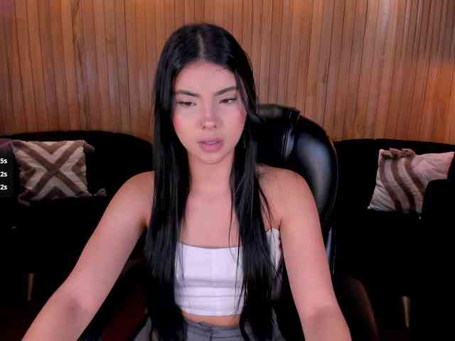 MiaLaurence