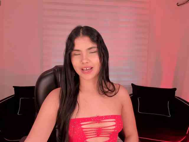 MiaLaurence
