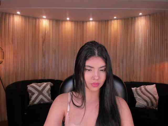 MiaLaurence