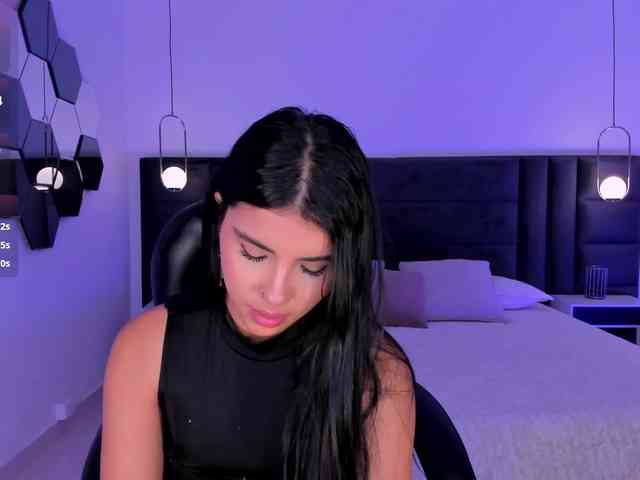 MiaLaurence