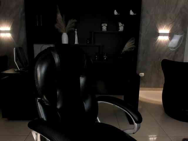 MiaLaurence