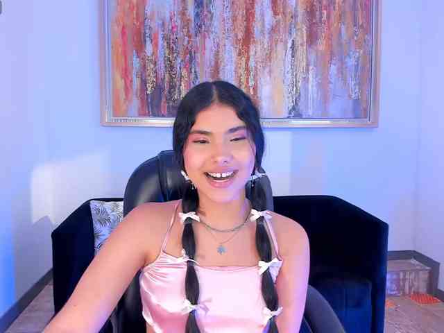MiaLaurence
