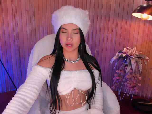 MiaLaurence