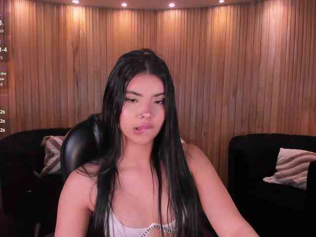 MiaLaurence