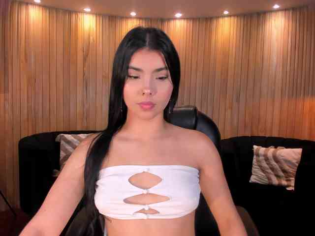 MiaLaurence