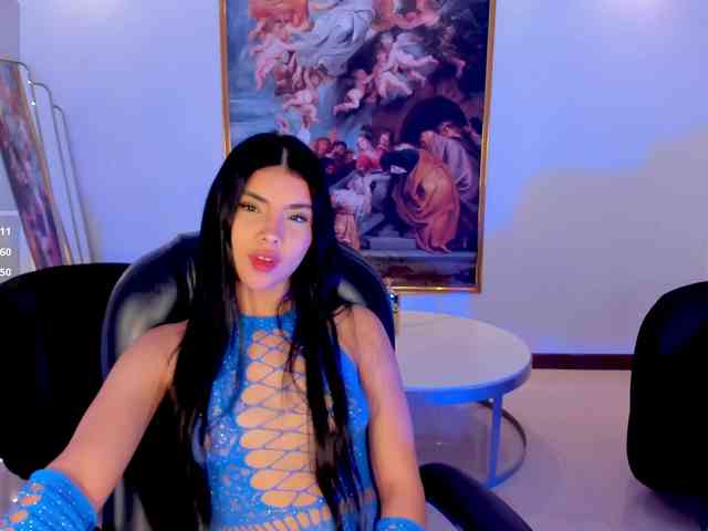 MiaLaurence