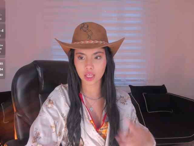 MiaLaurence