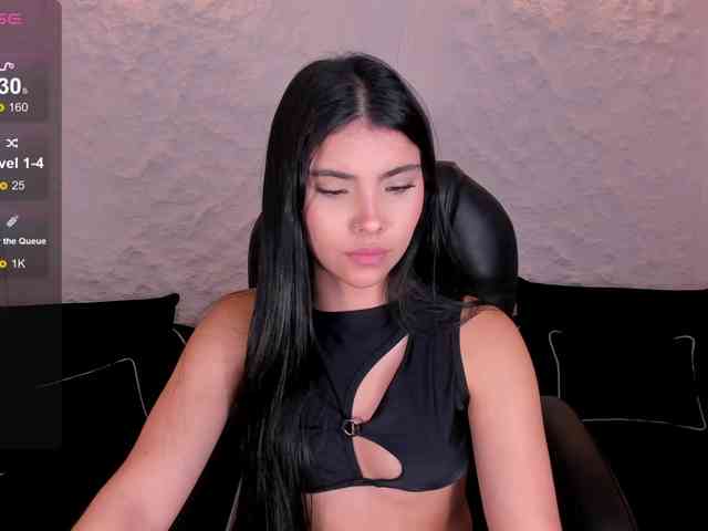 MiaLaurence