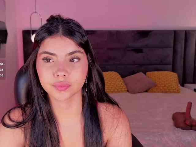 MiaLaurence