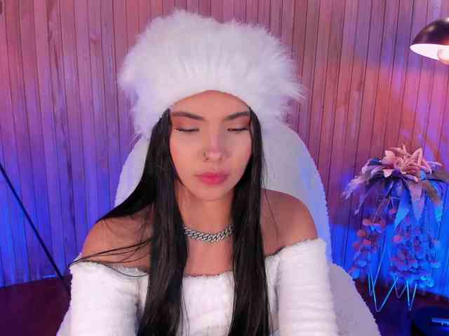 MiaLaurence Live Webcam on BongaCams