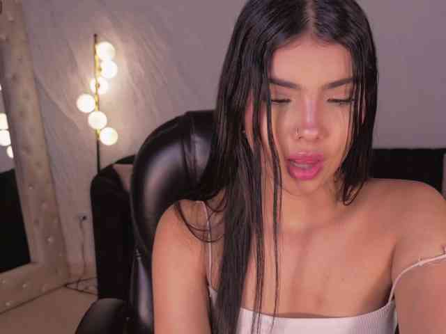 MiaLaurence