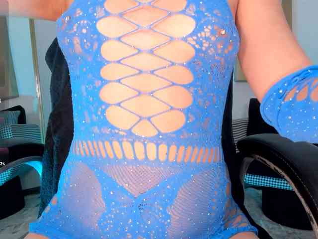 MiaLaurence