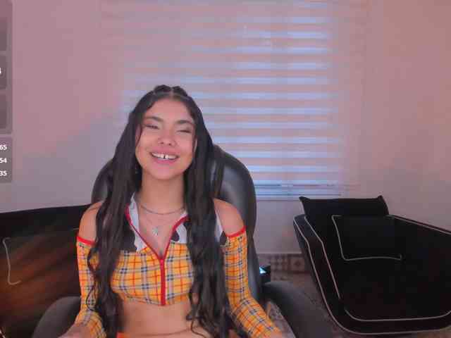 MiaLaurence