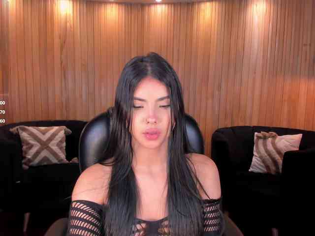 MiaLaurence